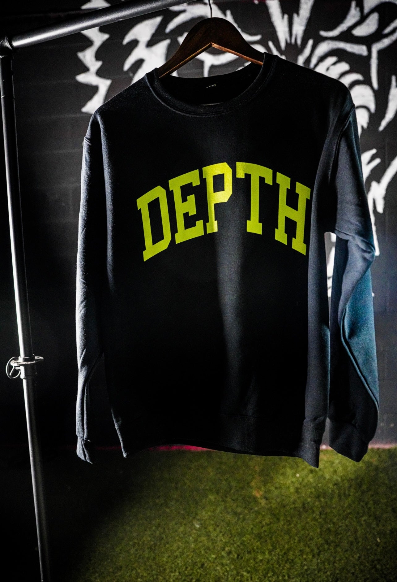 (                                                                                                                                                                                                                         DBDS Arch Crew Sweater