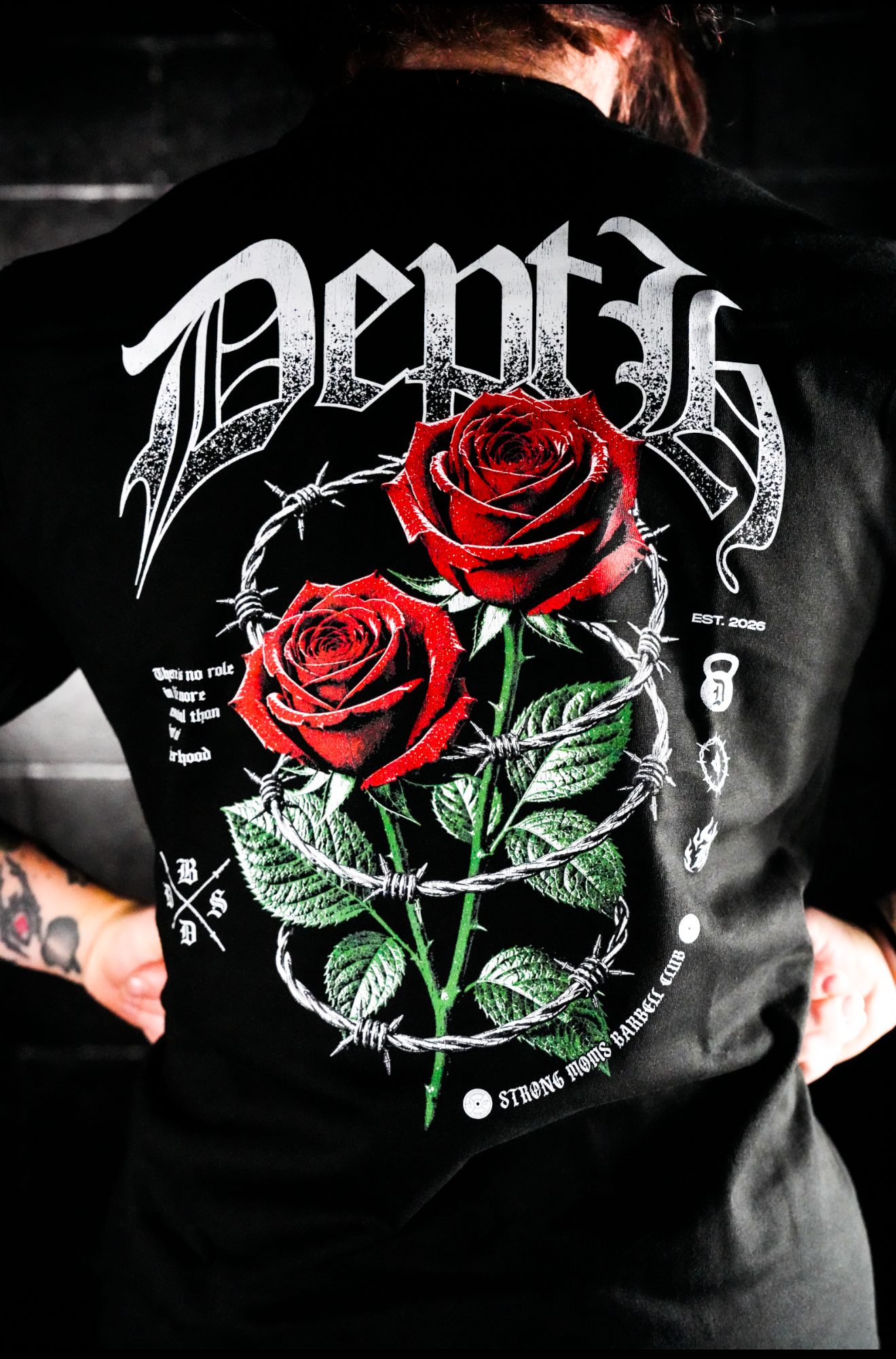 (                                                                                                                                                                                                                      Strong Moms Barbell Club Tee