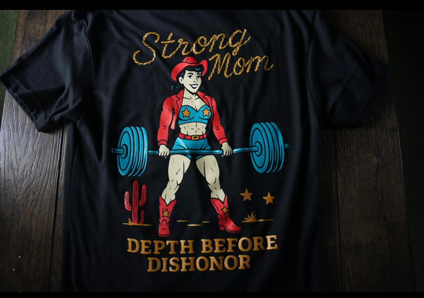 (                                                                                                                                                                                                                               DBDS Boxy Strong Mom Tee
