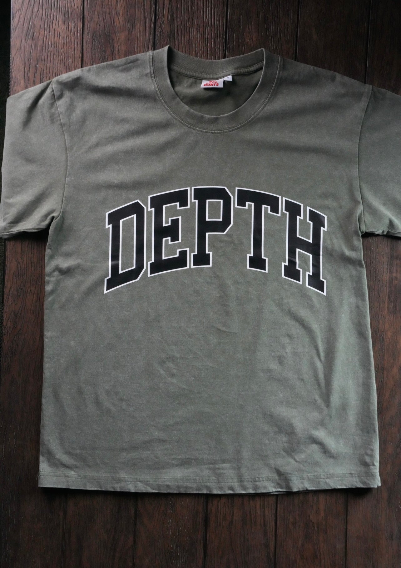 (                                                                                                                                                                                                            Depth Boxy Acid Wash tee