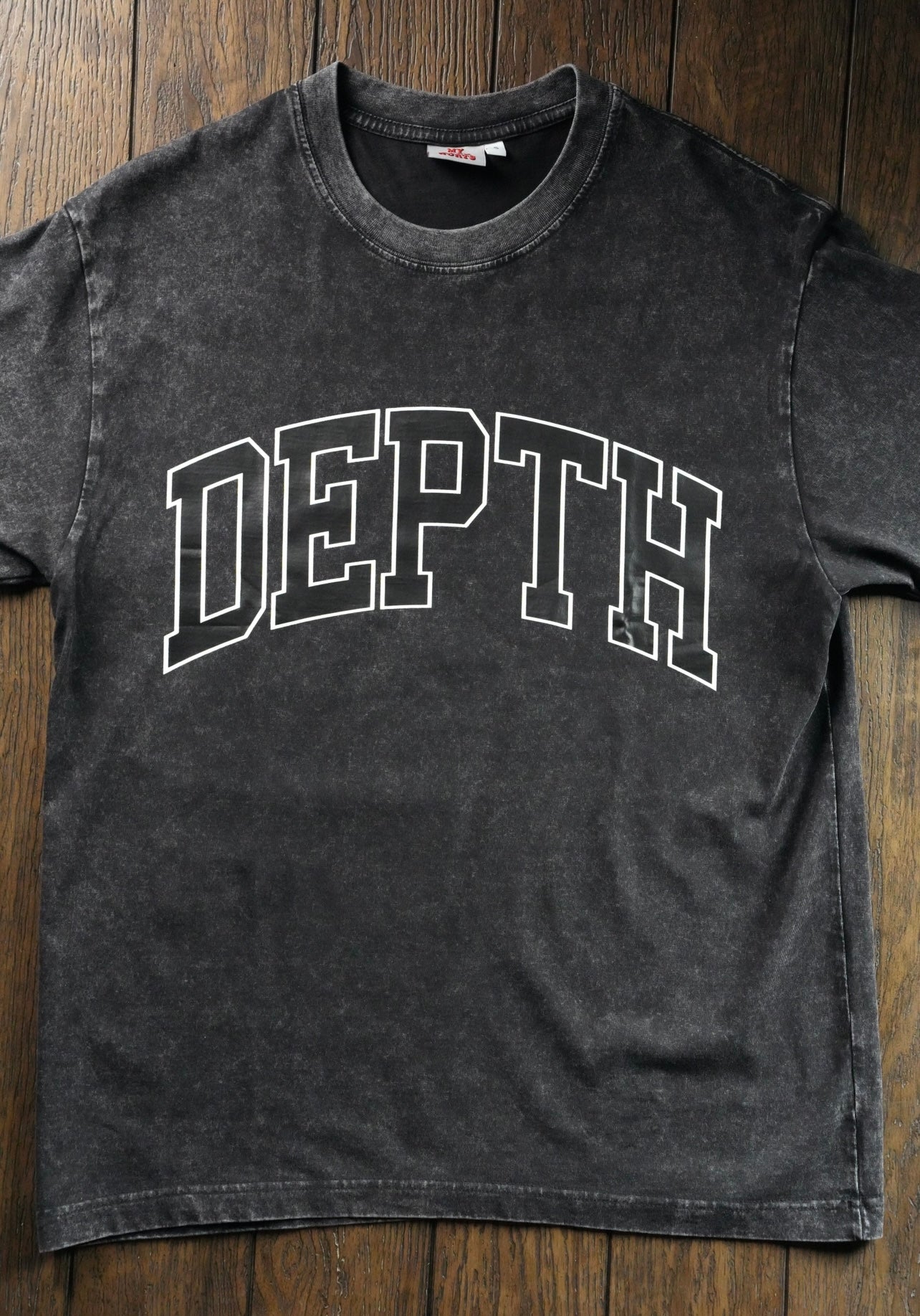(                                                                                                                                                                                                            Depth Boxy Acid Wash tee